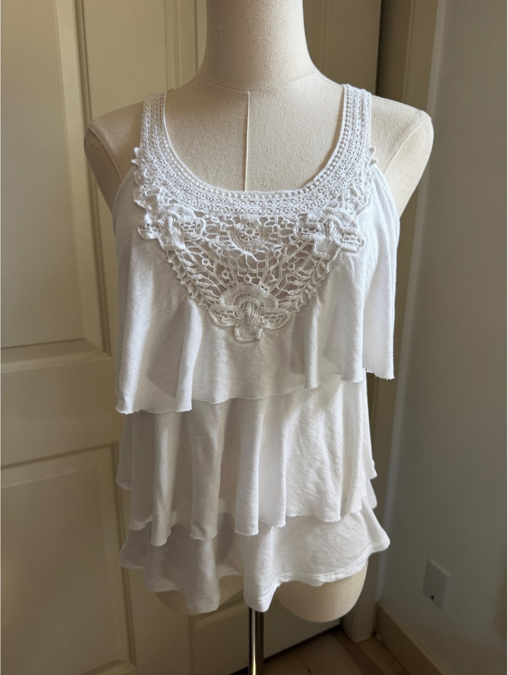 Y2K Candie's White Crochet Detail Tiered Tank Top Size S